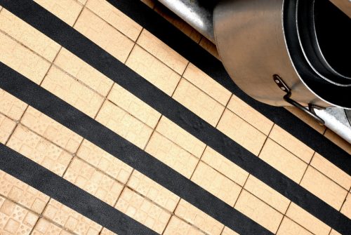 Normál érdességű, gumiszerű-100mm x 18,3m-Sárga csúszásgátló szalag