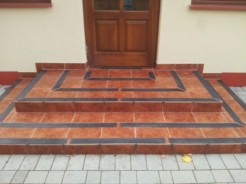 GRP Csúszásgátló csík - Gyalogos-100mm x 1220mm-fekete RAL 9005