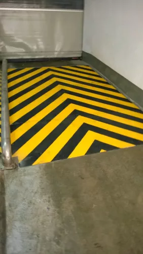 GRP Csúszásgátló lemez - Ipari-750mm x 1220mm-fekete 2mm