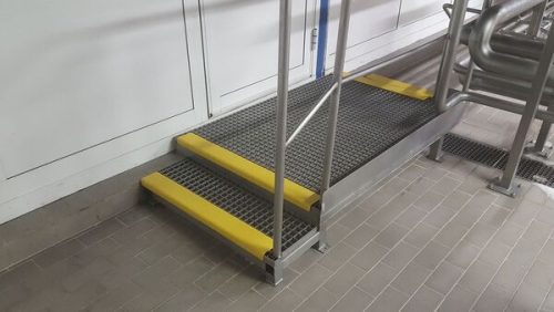 GRP Csúszásmentes lépcső élvédő - Ipari-55mm x 55mm x 400mm-sárga RAL 1003