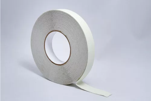 Egyszínű foszforeszkáló csúszásgátló szalag, 90-120 perc-50mm x 10m-Fehér