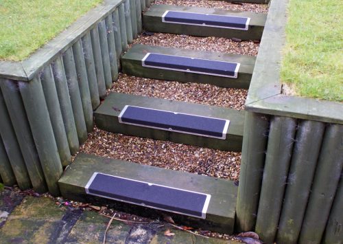 L-alakú csúszásgátló lemez-120x45x635mm-Sárga