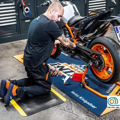 K-Komfort álláskönnyítő szőnyeg sárga-fekete, olajálló-0,85m x 1,5m