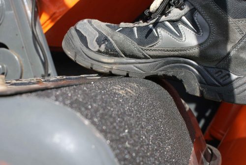 Csúszásgátló munkagépekre, normál érdes-100mm x 18,3m-Fekete