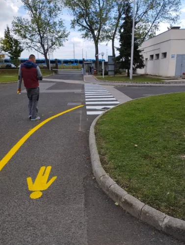 Útburkolati jelölések festése