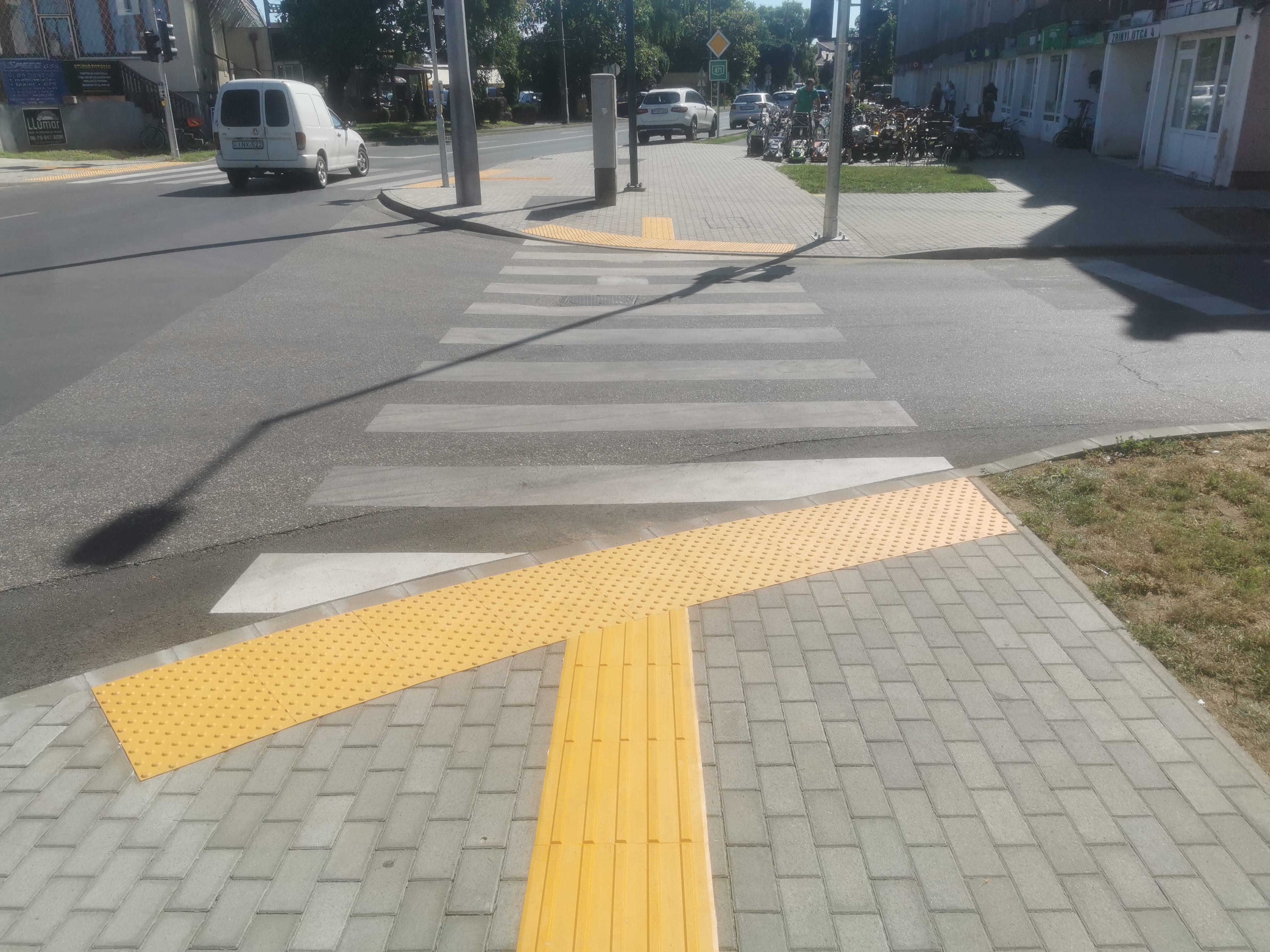 t-walk-taktilis-burkolat-nyirbator-02.jpg