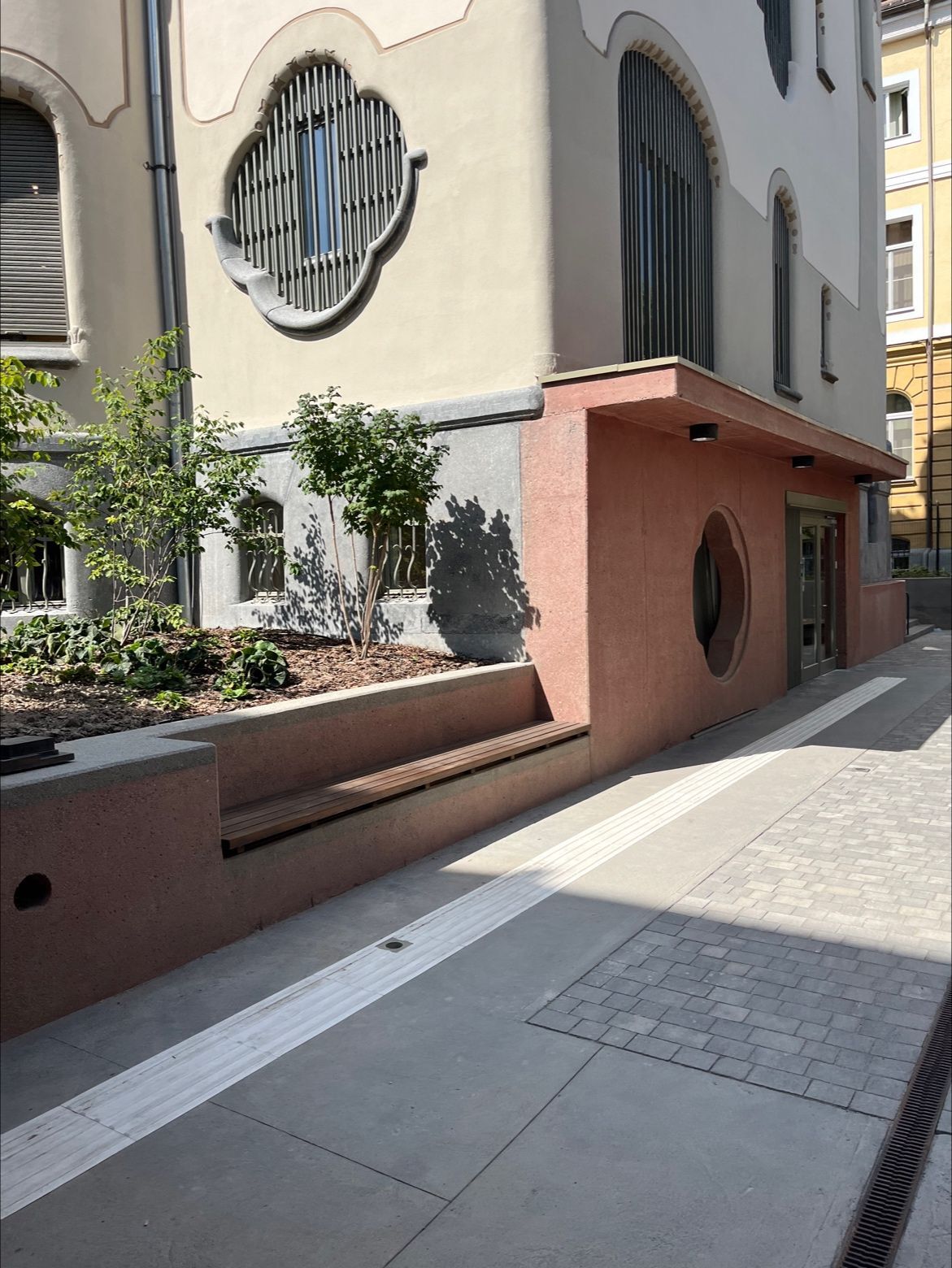 t-walk-taktilis-burkolatok-mvgyosz-4.jpg