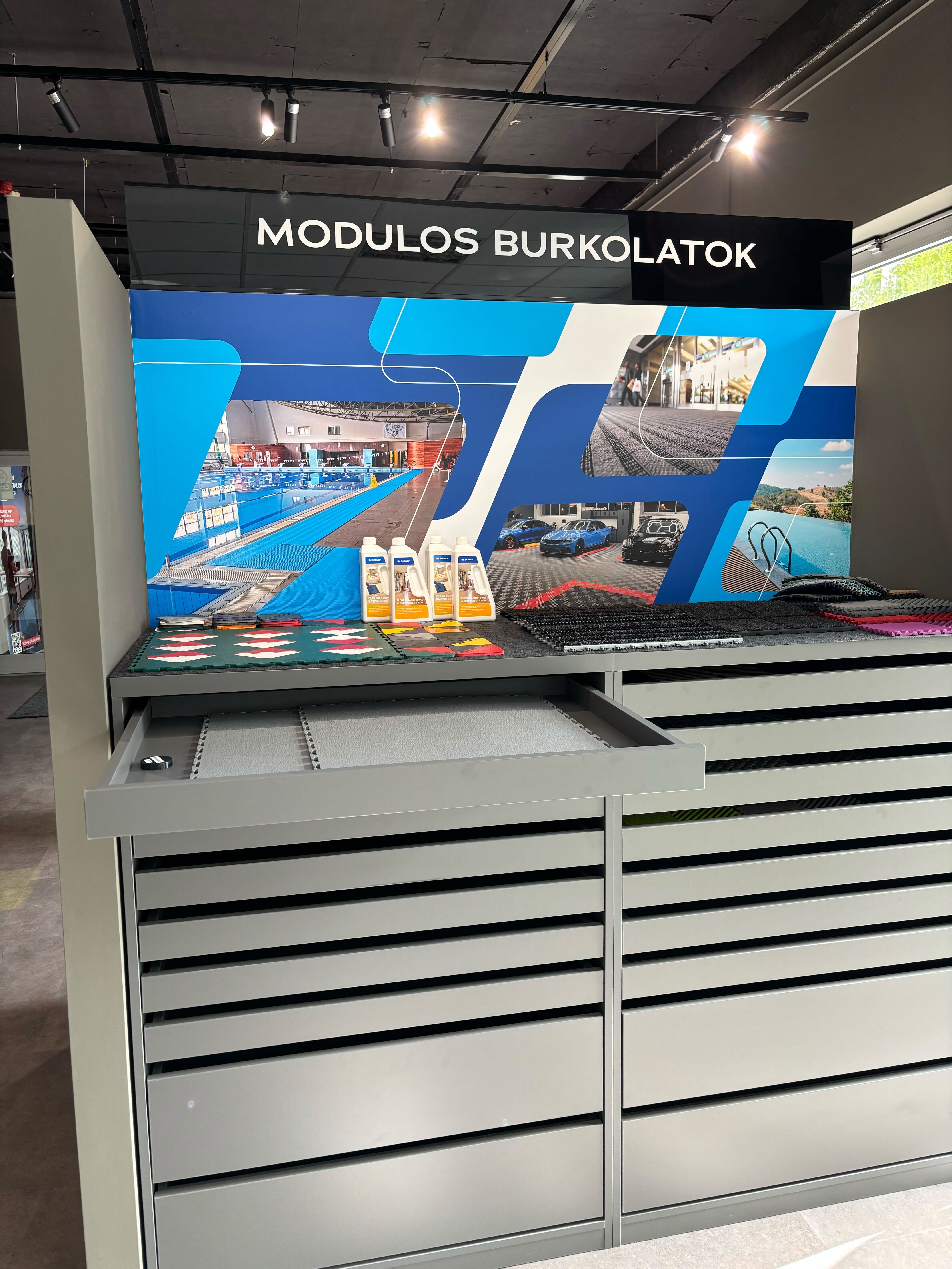 modulos-padloburkolat-bemutatoterem-08.jpg
